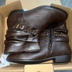 Dark brown Booties